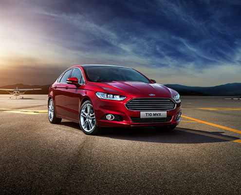 Mondeo 5-porte Ruby Red