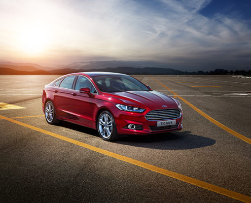 Mondeo 5-porte Ruby Red